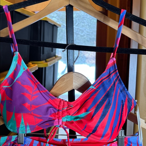 NWT Jessica Simpson Pepper Multi Tropical Bikini Set Size Small 2-Piece - Picture 8 of 13